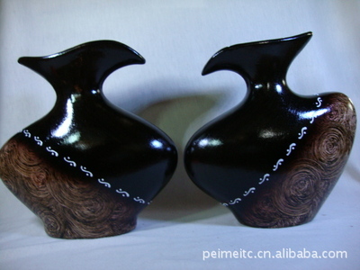 楊良鳳 以時(shí)尚低溫花插，點(diǎn)亮家居藝術(shù)新視界